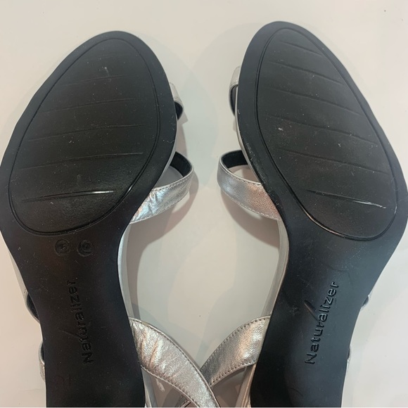 NATURALIZER metallic silver strappy sandals are the comfort line size 11 - Picture 11 of 16